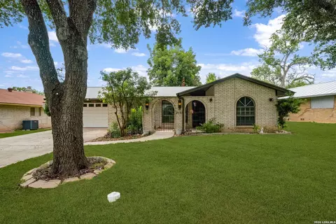 7131 Forest Brk, San Antonio, TX 78240