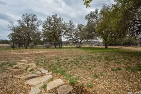 Exterior - 984 County Road 357, Utopia, TX 78884 photo 7 of 10