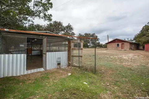 Exterior - 984 County Road 357, Utopia, TX 78884 photo 9 of 10