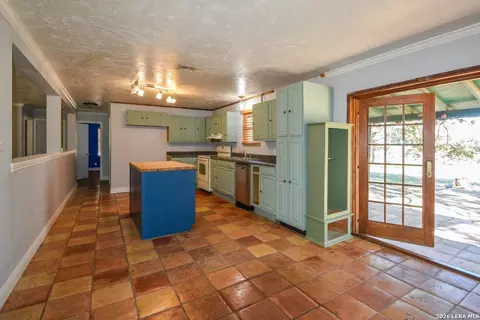 Kitchen - 984 County Road 357, Utopia, TX 78884 photo 2 of 2