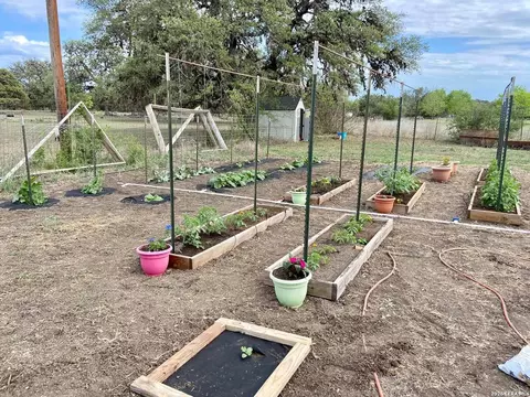 Other - 984 County Road 357, Utopia, TX 78884 photo 10 of 17