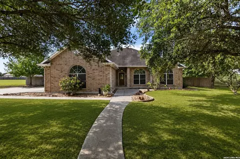 137 Bonnies Way, New Braunfels, TX 78130