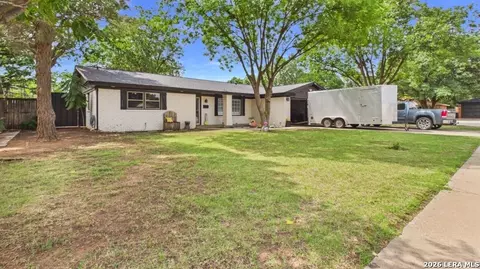 6902 Elkridge, Lubbock, TX 79413