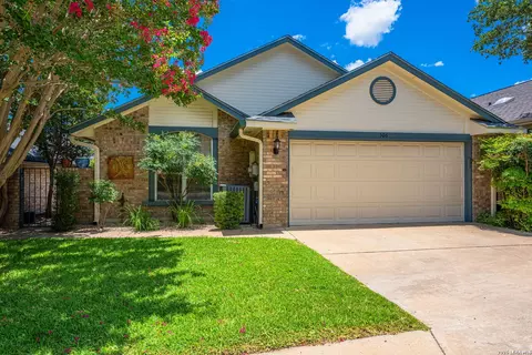 506 Fitch St, Kerrville, TX 78028