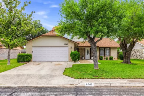 8342 Thorncliff Dr, San Antonio, TX 78250