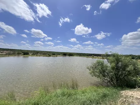 View/Area - 347 Sundown Trl, Eagle Pass, TX 78852 photo 4 of 8