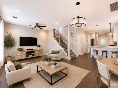 623 Saint Charles, San Antonio, TX 78202