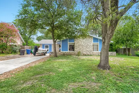 111 Summertime Dr, San Antonio, TX 78216