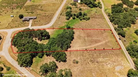 137 County Rd 6722, Natalia, TX 78059
