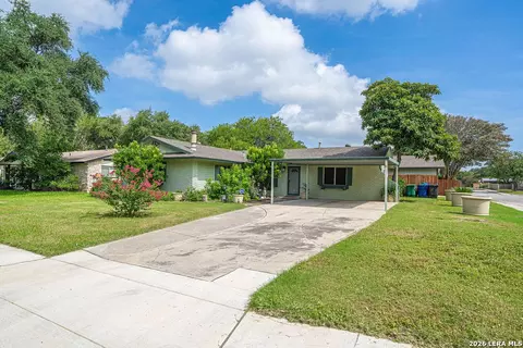 4043 Willow Green Dr, San Antonio, TX 78217