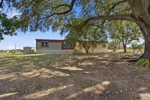 1100 County Road 669, Devine, TX 78016 photo 31