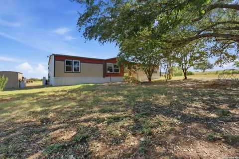 1100 County Road 669, Devine, TX 78016 photo 30