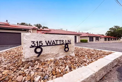315 Watts Ln UNIT 8B, Canyon Lake, TX 78133