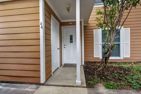 7322 Oak Manor Dr #44, San Antonio, TX 78229