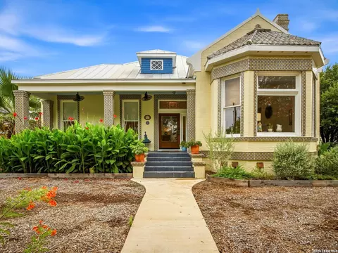 302 Lavaca St, San Antonio, TX 78210