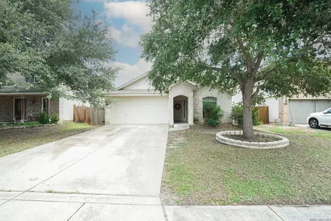 9045 Clearwood Path, Universal City, TX 78148