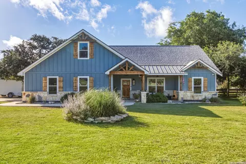 124 Creekwood, Bandera, TX 78003