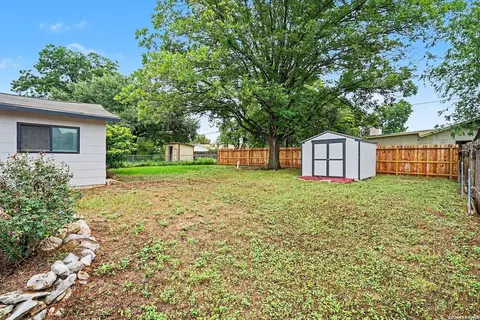 3606 Versailles Dr, San Antonio, TX 78219