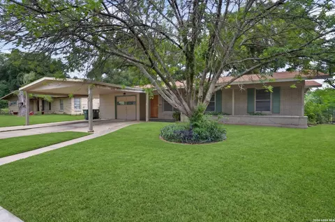 423 Craigmont Ln, San Antonio, TX 78213