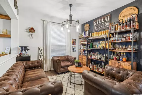 1344 Lauren St, New Braunfels, TX 78130