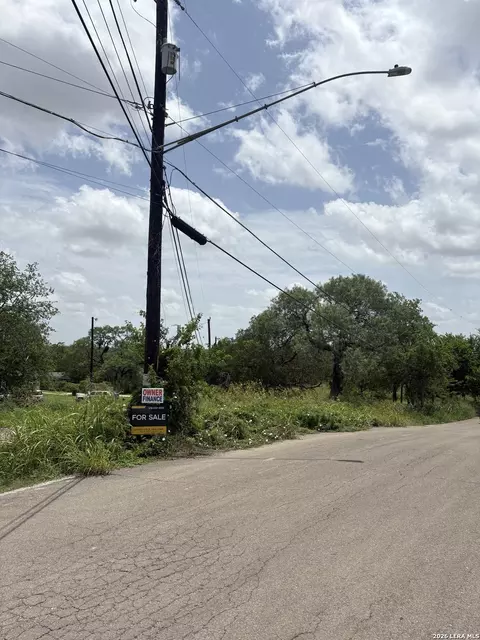 534 F St, San Antonio, TX 78220
