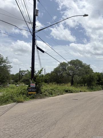534 F St, San Antonio, TX 78220