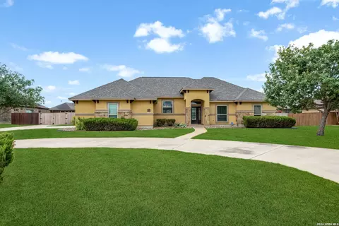 1633 Camden Ln, Pleasanton, TX 78064