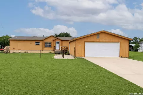 5004 Apache Moon, Spring Branch, TX 78070