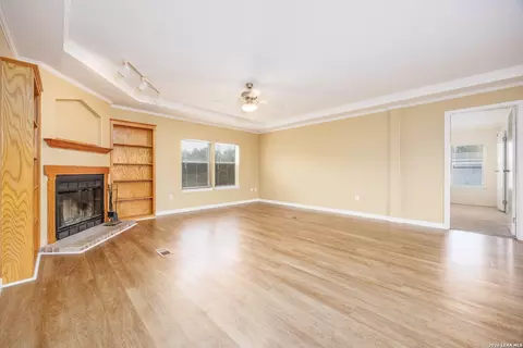 5004 Apache Moon, Spring Branch, TX 78070 photo 8