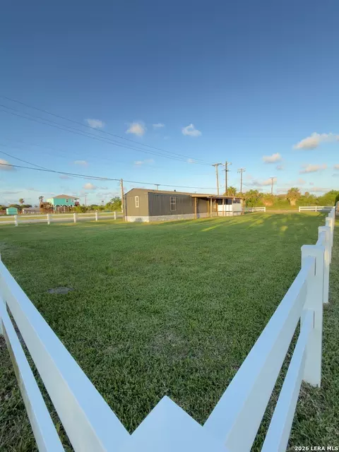 1106 S Euclid, Aransas Pass, TX 78336