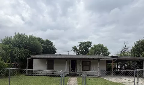 1210 W Gerald Ave, San Antonio, TX 78211