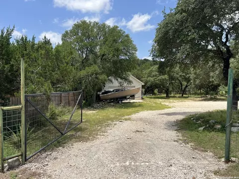 1589 Lonesome, Canyon Lake, TX 78133