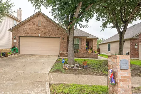 10904 Denae Dr, Live Oak, TX 78233