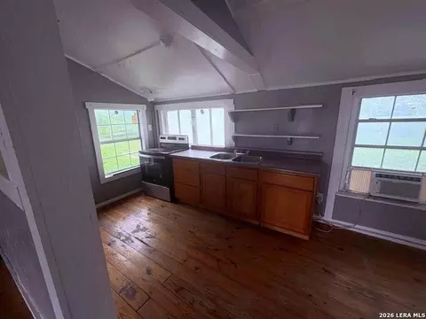 Kitchen - 897 Zig Zag Ave, Devine, TX 78016 photo 1 of 4