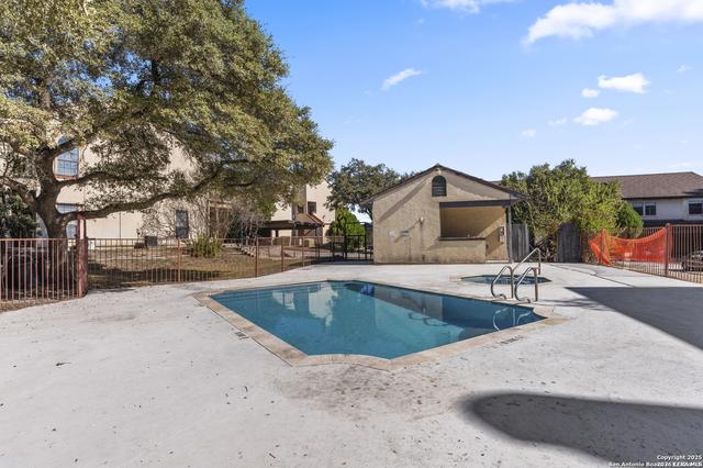 6100 Woodlake #312, San Antonio, TX 78244