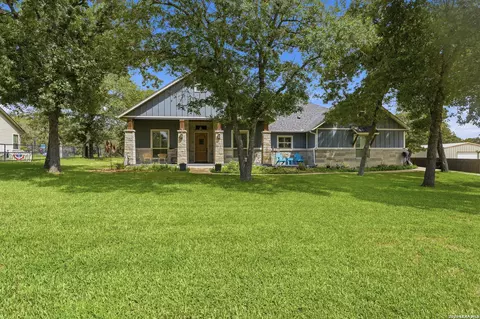 199 Champions Blvd, La Vernia, TX 78121