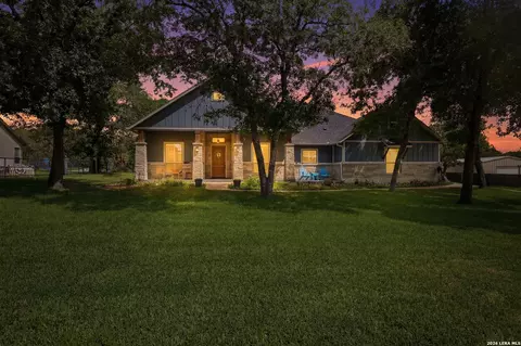 199 Champions Blvd, La Vernia, TX 78121
