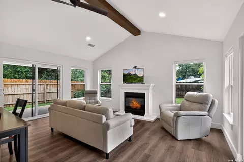 324 Ebner, Boerne, TX 78006