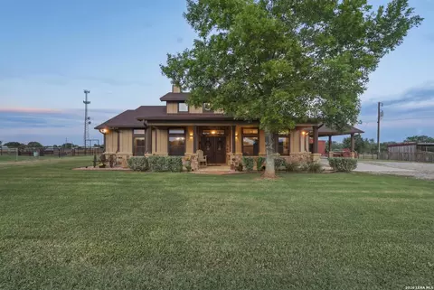 10085 Fm 775, La Vernia, TX 78121