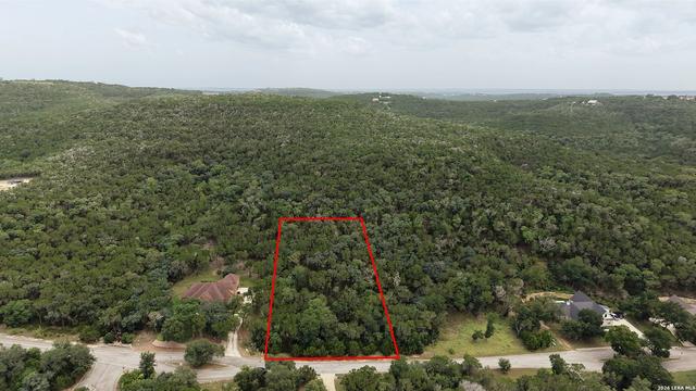 332 Private Road 1742, Mico, TX 78056