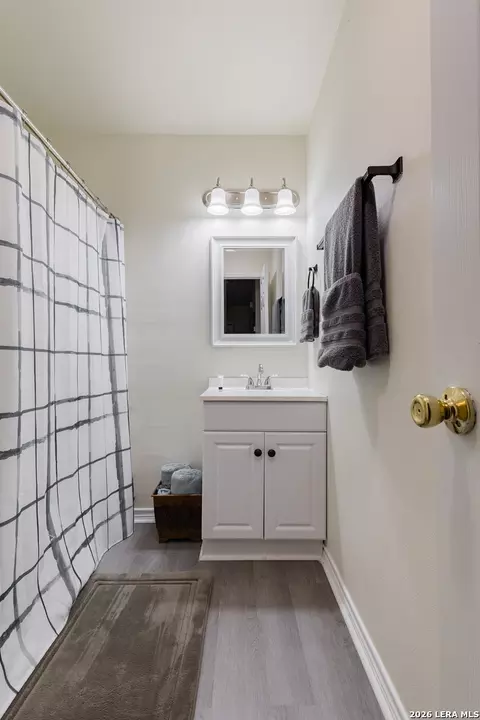Bath - 391 Riverside UNIT 23, Eagle Pass, TX 78852 photo 1 of 6