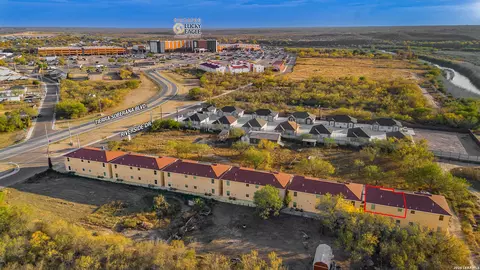 391 Riverside UNIT 24, Eagle Pass, TX 78852