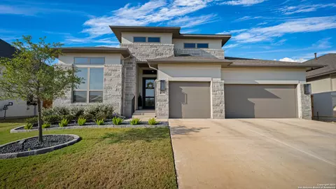 1925 Luna, New Braunfels, TX 78132