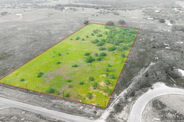 4568 Fm 2579, Floresville, TX 78114