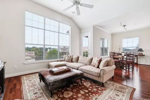 7342 Oak Mnr #1308, San Antonio, TX 78229