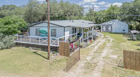213 Bandera Dr, Bandera, TX 78003