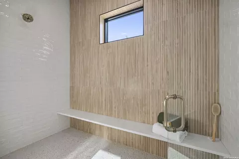 Bath - 258 Mitchell Dr, Spring Branch, TX 78070 photo 3 of 7