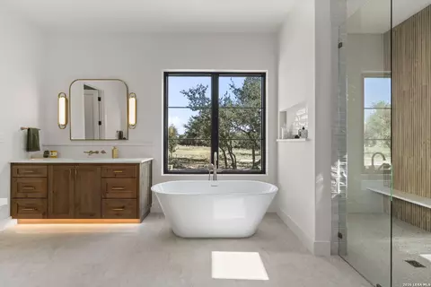 Bath - 258 Mitchell Dr, Spring Branch, TX 78070 photo 1 of 7