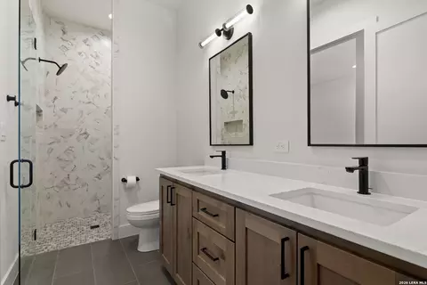 Bath - 258 Mitchell Dr, Spring Branch, TX 78070 photo 5 of 7