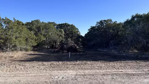 392 Matt Dillon Dr, Bandera, TX 78003
